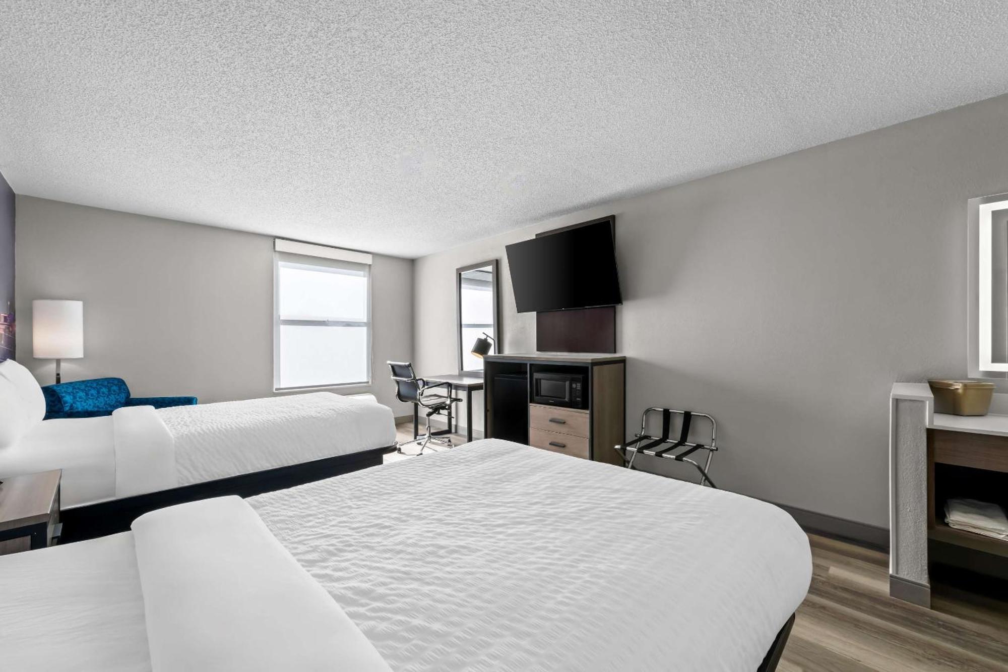 Hotel Clarion Pointe Archdale Exterior foto