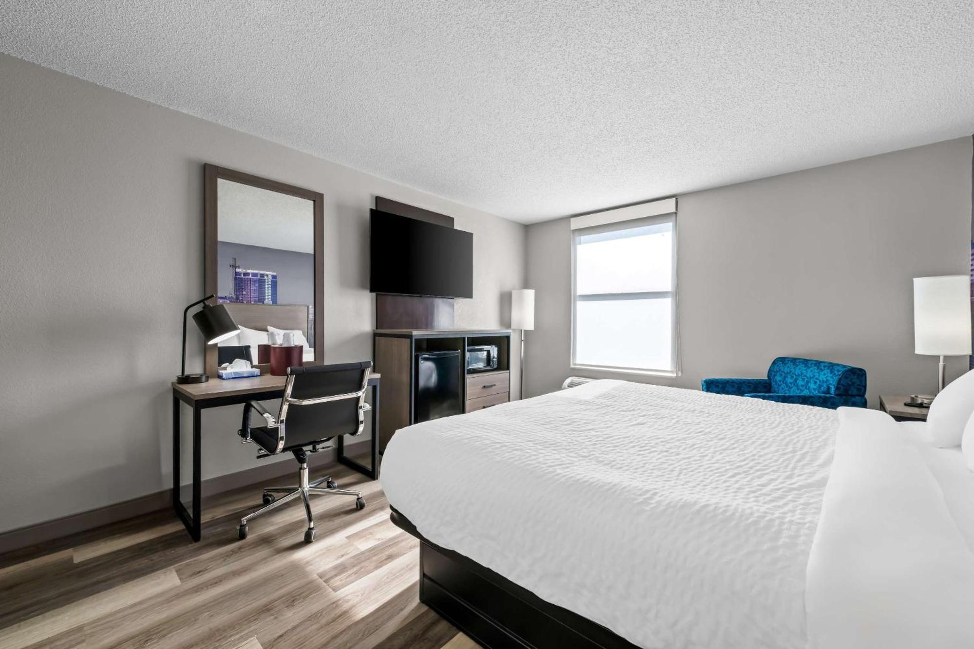 Hotel Clarion Pointe Archdale Exterior foto